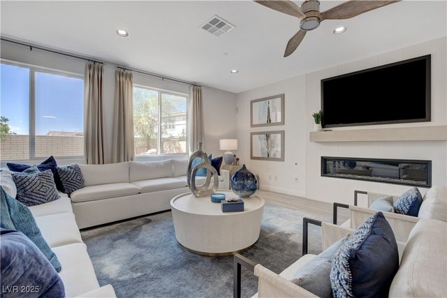 1075 North Water Street, Henderson, NV 89011