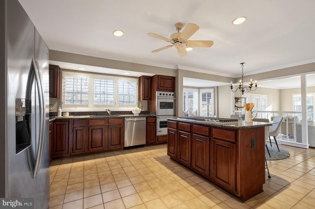 8815 SURREY CT, Alexandria, VA 22309