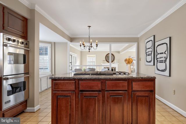 8815 SURREY CT, Alexandria, VA 22309