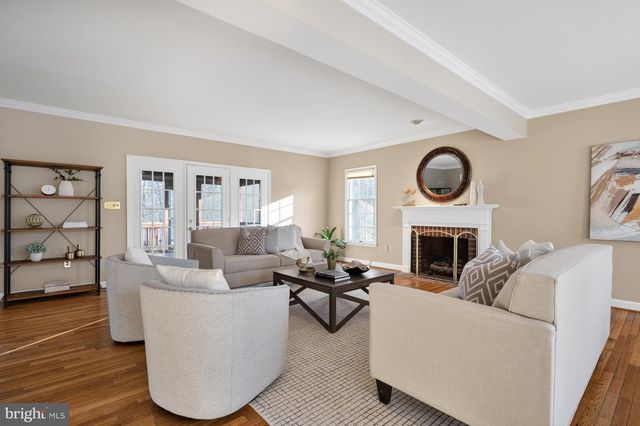 8815 SURREY CT, Alexandria, VA 22309