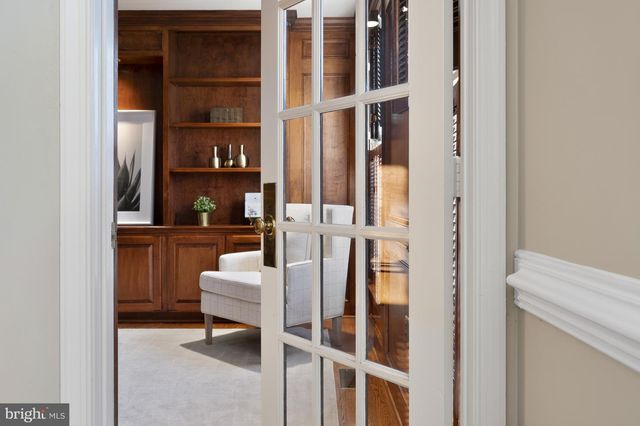 8815 SURREY CT, Alexandria, VA 22309