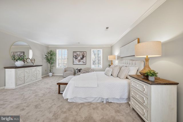 8815 SURREY CT, Alexandria, VA 22309