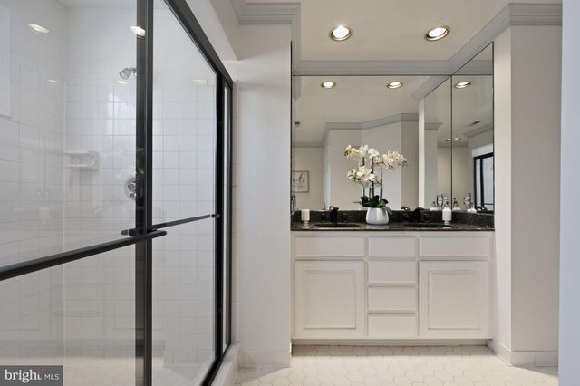 8815 SURREY CT, Alexandria, VA 22309