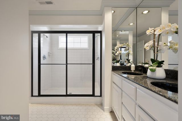 8815 SURREY CT, Alexandria, VA 22309