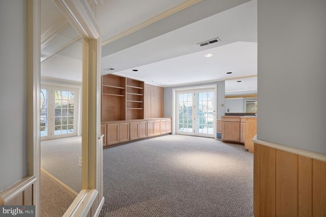 8815 SURREY CT, Alexandria, VA 22309