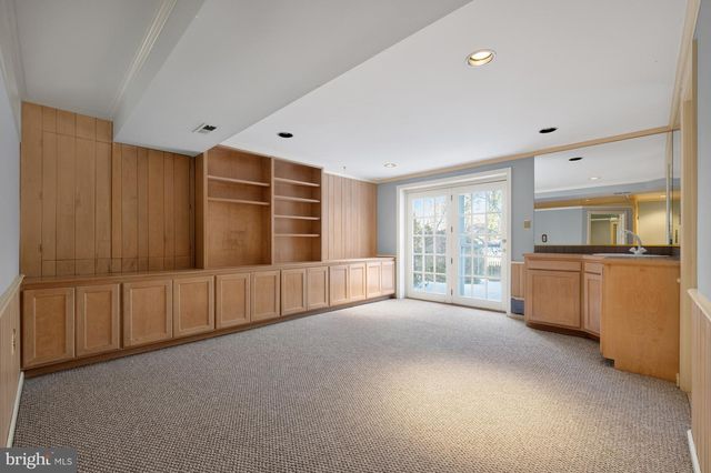 8815 SURREY CT, Alexandria, VA 22309