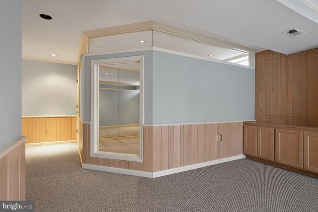 8815 SURREY CT, Alexandria, VA 22309