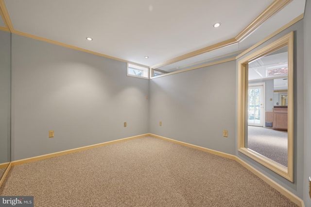 8815 SURREY CT, Alexandria, VA 22309