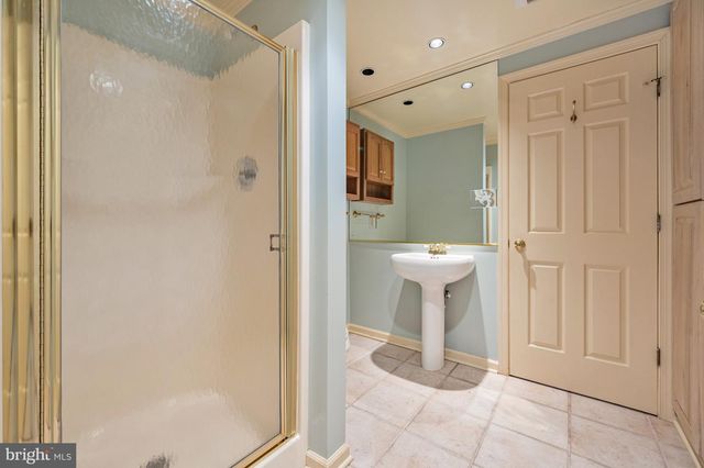 8815 SURREY CT, Alexandria, VA 22309