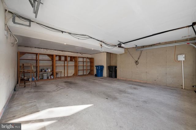 8815 SURREY CT, Alexandria, VA 22309