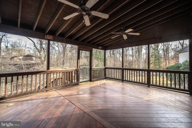 8815 SURREY CT, Alexandria, VA 22309