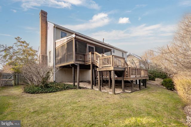 8815 SURREY CT, Alexandria, VA 22309