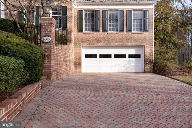 8815 SURREY CT, Alexandria, VA 22309