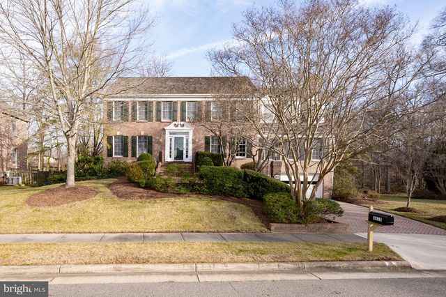 8815 SURREY CT, Alexandria, VA 22309