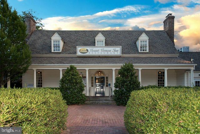 8815 SURREY CT, Alexandria, VA 22309