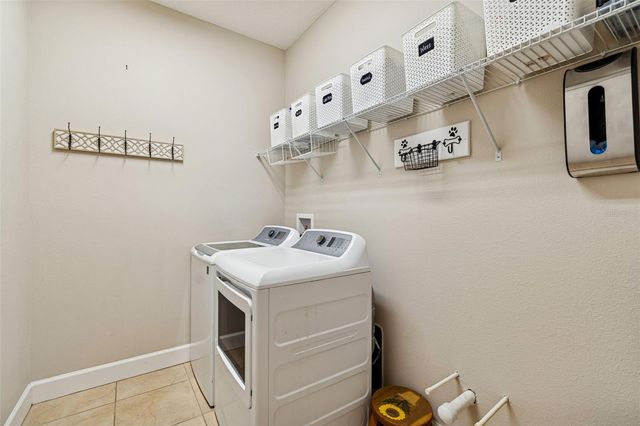 8440 ALBERATA VISTA DRIVE, Tampa, FL 33647