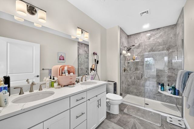 320 Middlesex Ave D202, Medford, MA 02155