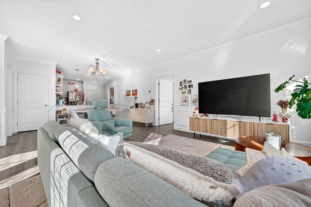 320 Middlesex Ave D202, Medford, MA 02155