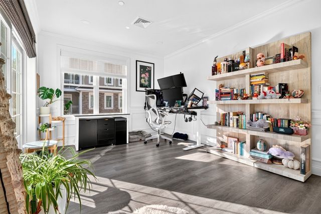 320 Middlesex Ave D202, Medford, MA 02155