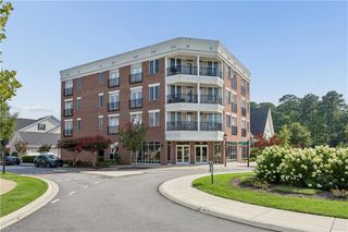 100 Laydon WAY # 3B, Yorktown, VA 23692