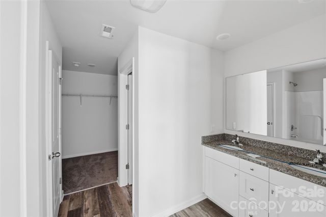 5156 Mark Drive NE, Hickory, NC 28601