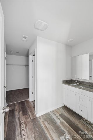 5156 Mark Drive NE, Hickory, NC 28601