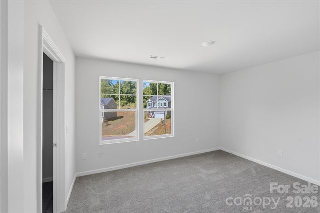 5156 Mark Drive NE, Hickory, NC 28601