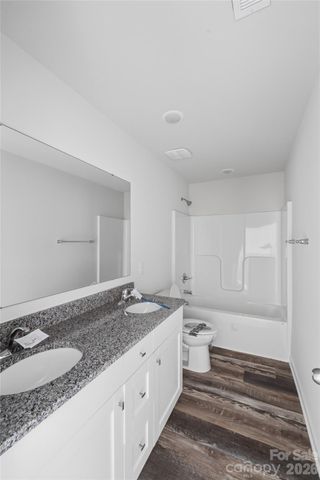 5156 Mark Drive NE, Hickory, NC 28601