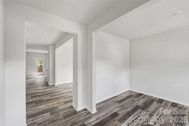 5156 Mark Drive NE, Hickory, NC 28601