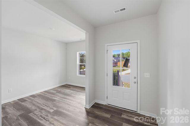 5156 Mark Drive NE, Hickory, NC 28601