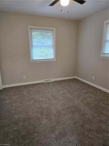 2116 Larkspur Drive, Greensboro, NC 27405