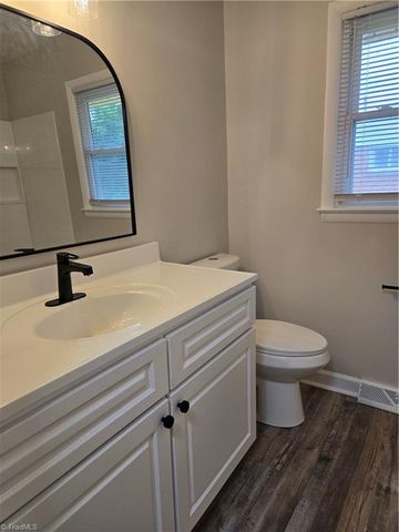 2116 Larkspur Drive, Greensboro, NC 27405