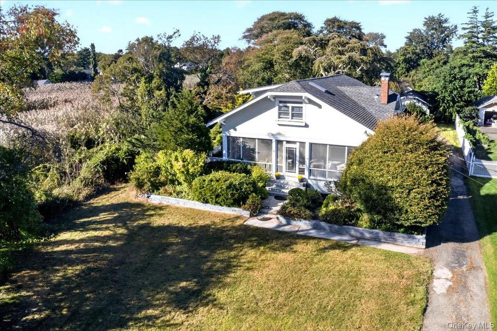 81 Oak Road, Bayport, NY 11705 — photo 2