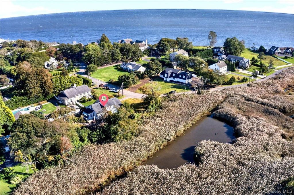 81 Oak Road, Bayport, NY 11705 — photo 3