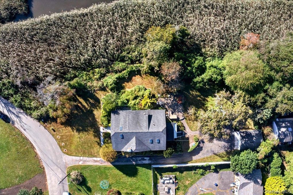 81 Oak Road, Bayport, NY 11705 — photo 5