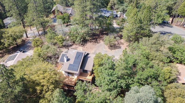 11570 Quail Ct, Pine Grove, CA 95665