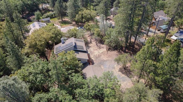 11570 Quail Ct, Pine Grove, CA 95665