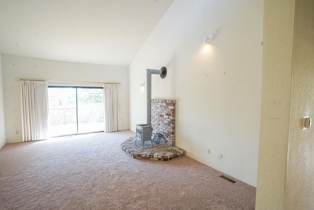 11570 Quail Ct, Pine Grove, CA 95665