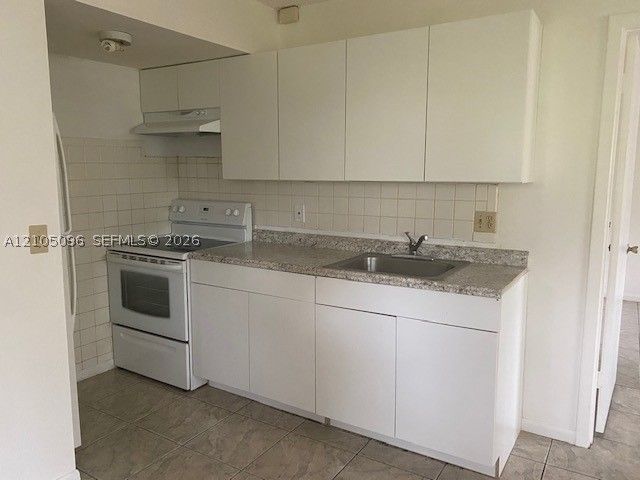 2058 NW 43rd Ter 8, Lauderhill, FL 33313