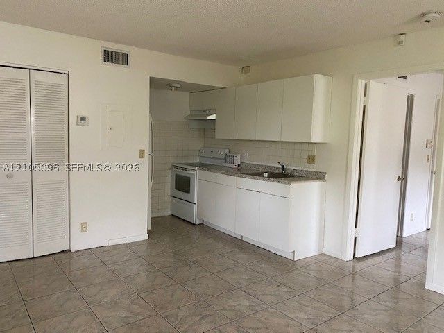 2058 NW 43rd Ter 8, Lauderhill, FL 33313
