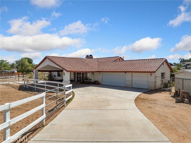 19030 Lenca, Apple Valley, CA 92307