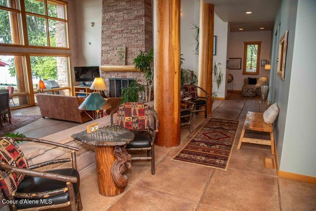 440 Pringle Ave, Hope, ID 83836