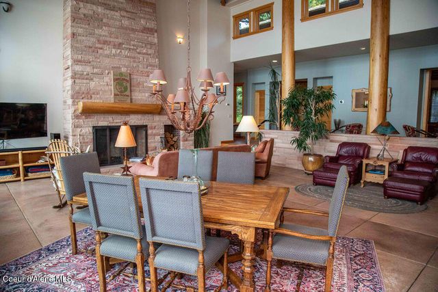440 Pringle Ave, Hope, ID 83836