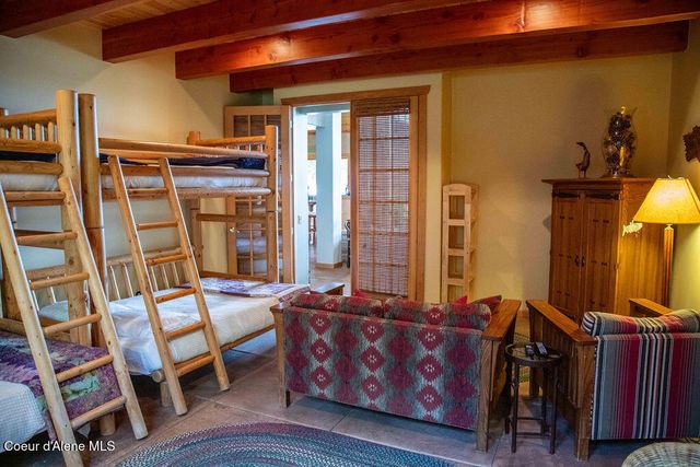 440 Pringle Ave, Hope, ID 83836