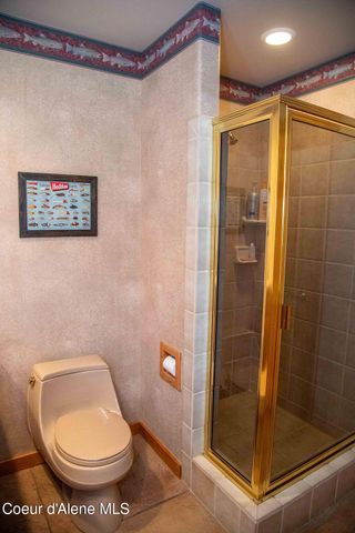 440 Pringle Ave, Hope, ID 83836