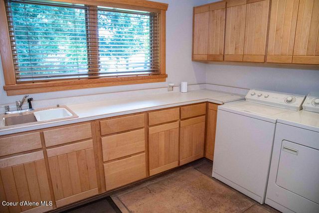 440 Pringle Ave, Hope, ID 83836