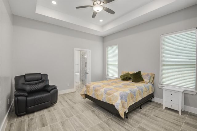 11707 Barwood Bend Drive, Houston, TX 77065