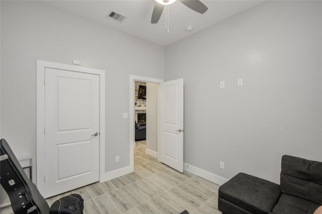 11707 Barwood Bend Drive, Houston, TX 77065