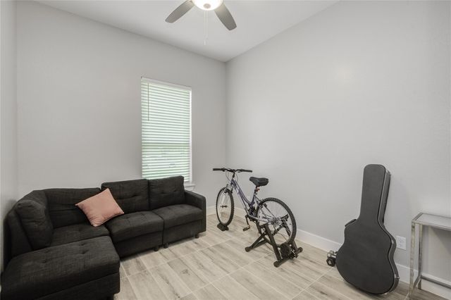 11707 Barwood Bend Drive, Houston, TX 77065