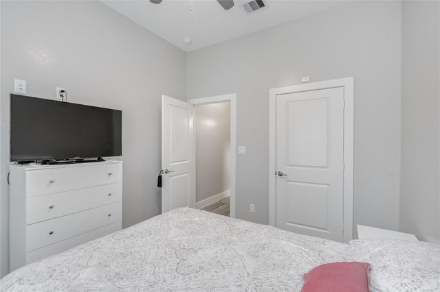 11707 Barwood Bend Drive, Houston, TX 77065